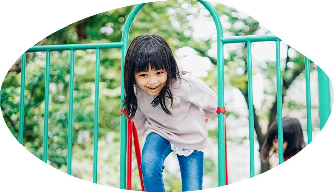 遊んでいる子供たち